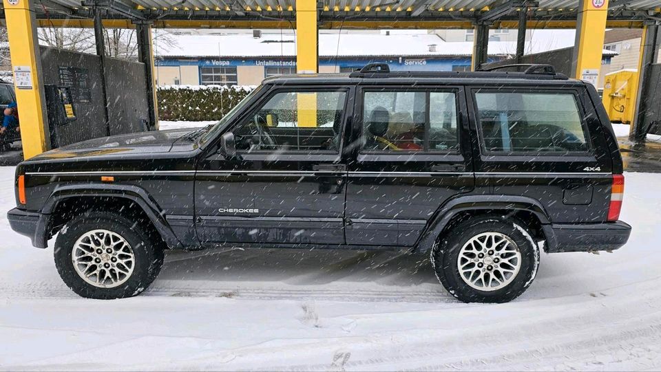 Jeep Cherokee 4.0i XJ in Gilching