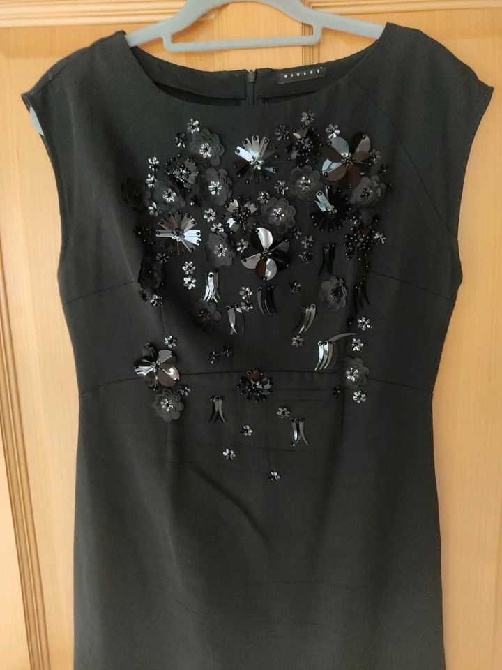 schwarzes Kleid von Sisley mit Strass in Lengenfeld unterm Stein