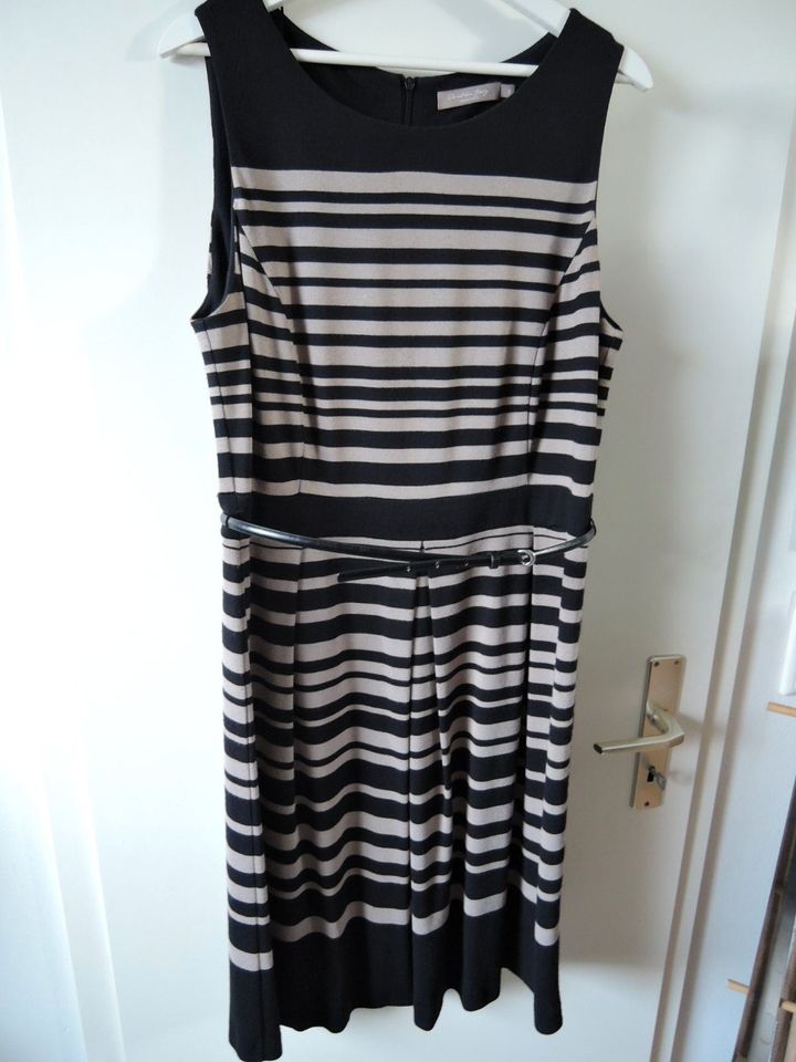 Kleid Strickkleid schwarz beige 44 in Rommerskirchen