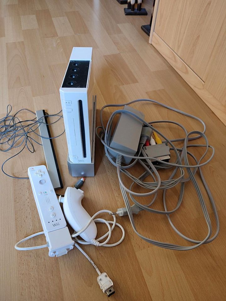 Wii Konsole mit wii Board und Wii fit in Kiel