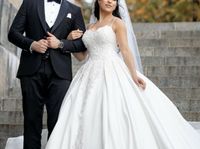 Brautkleid Hochzeitskleid Weiß Prinzessinnenkleid Seide Schleppe Berlin - Reinickendorf Vorschau