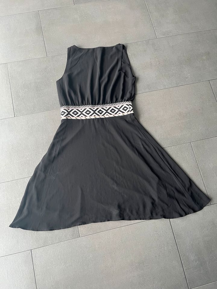 Kleid Abendkleid Sommerkleid Morgan schwarz in Größe 38 in Erkrath