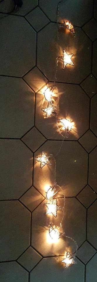 Lichterkette  Sterne und Monde in Wehrheim