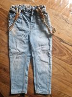 Jeans mit Hosenträgern Gr. 86 von H&M Niedersachsen - Cuxhaven Vorschau