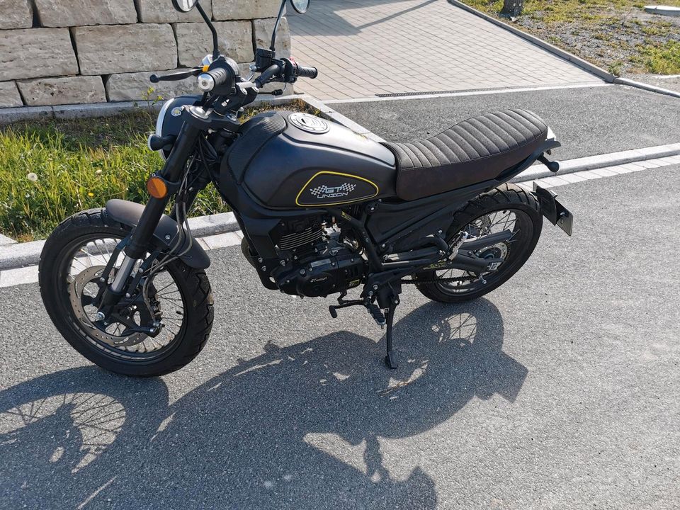 GT Union 125 Cafe Racer in Sugenheim