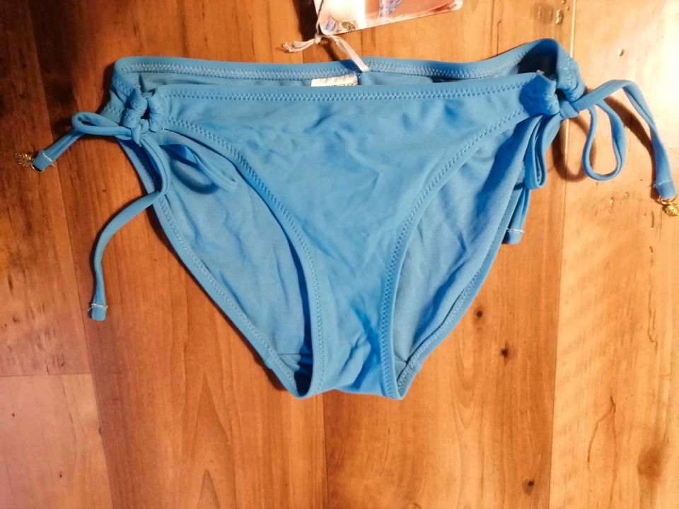 Queentex Damen Bikini Hosen 2er Pack Größe XS NEU in Westeregeln