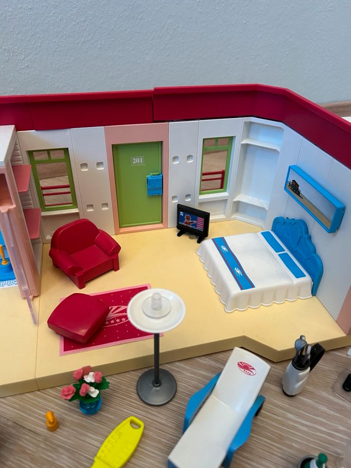 5269 Playmobil Set Hotelerweiterung Suite Hotel Spielzeug in Neuhof
