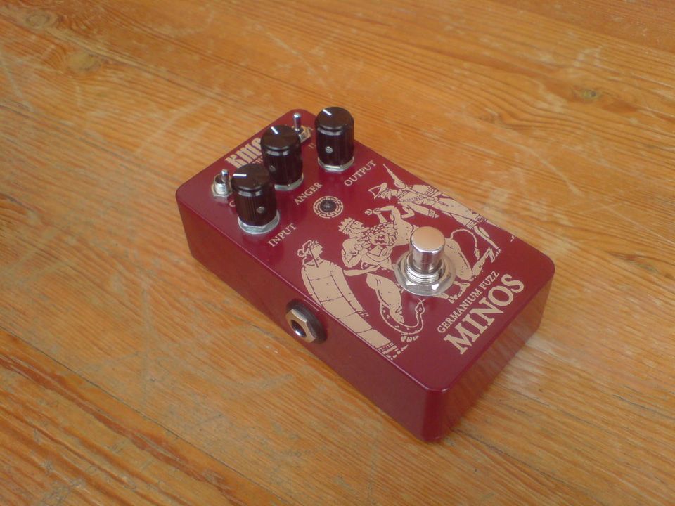 KMA Machines Minos Fuzz Overdrive Distortion Boost Pedal in Freiburg im Breisgau