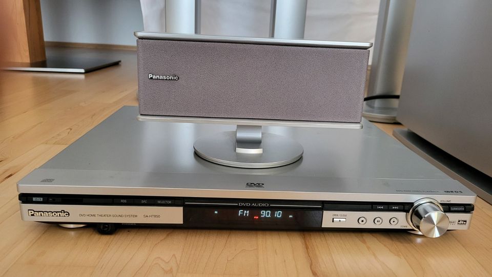 Panasonic DVD-Heimkino/Radio Soundsystem SC-HT850 in Dresden