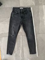 Zara denim Jeans Stretch tappered Größe EUR40 in schwarz Köln - Longerich Vorschau