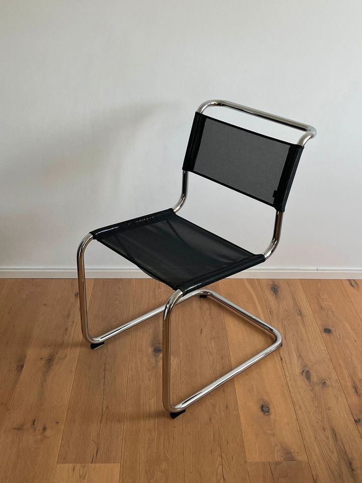 Thonet S 33 N Freischwinger 6 Stück Stuhl Designklassiker Bauhaus in Kelkheim