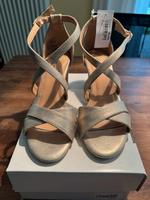 NEU S.Oliver Damen Schuhe Sandalette Gr.36 Silber Champagner Bayern - Regensburg Vorschau