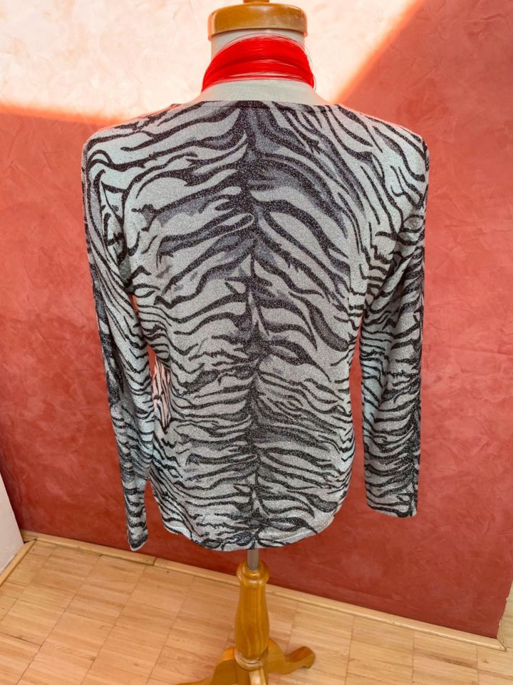 Lurex-Pulli, edel, Animal-print und tailliert, Perlen bestickt! in Berlin