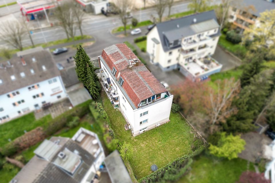 Solides 485m² Investment in Bonn/Rüngsdorf! 7-Familienhaus mit 5 Garagen und Entwicklungspotenzial in Bonn