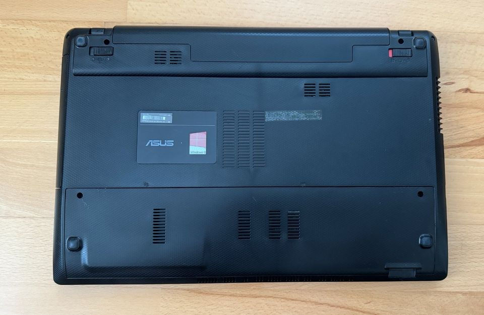 Asus R503A, intel B820, 8GB Ram, 512GB SSD in Leipzig