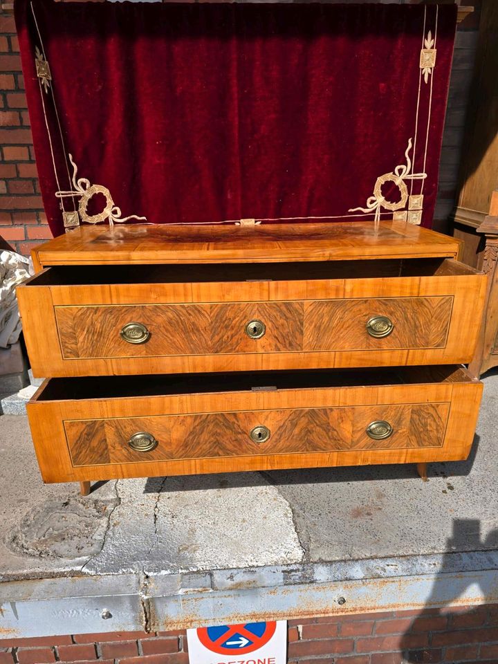 Antik Biedermeier Nussbaum Kommode Sideboard Anrichte Alt Massiv in Groß-Gerau