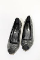 Yali High Heels hohe Damen Pumps dunkelgrau Metallschmuck Gr. 36 Sachsen - Striegistal Vorschau