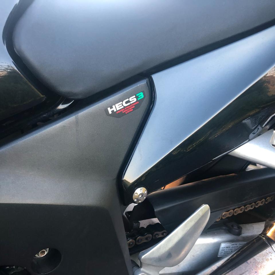 Honda CBR 1100 XX, Blackbird, TÜV,Checkheft, Koffer, Top Zustand in Geratal