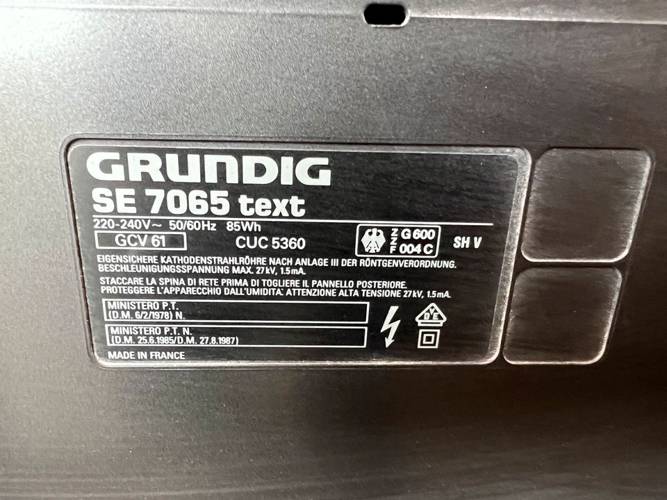 Grundig Röhrenfernseher TV SE 7065 text super elite in Steinbach am Glan