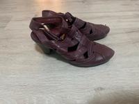 Tamaris Sandalen Keilabsatz Lila 36 Berlin - Lichtenberg Vorschau