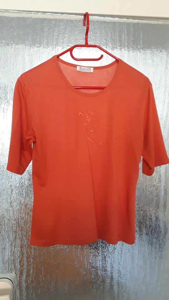 Shirt von Kirsten Modedesign Gr. S Orangetöne mit Applikation in Merseburg
