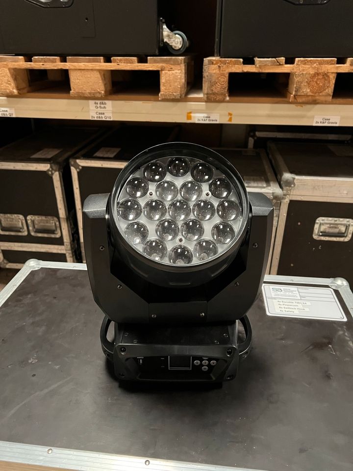 Eurolite TMH-x4 Moving Heads im Case in Bad Oeynhausen