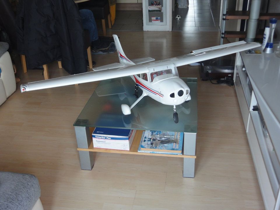Schöne Cessna RC, GFK + Rippenbauweise, 167 cm x 130 cm in Pforzheim