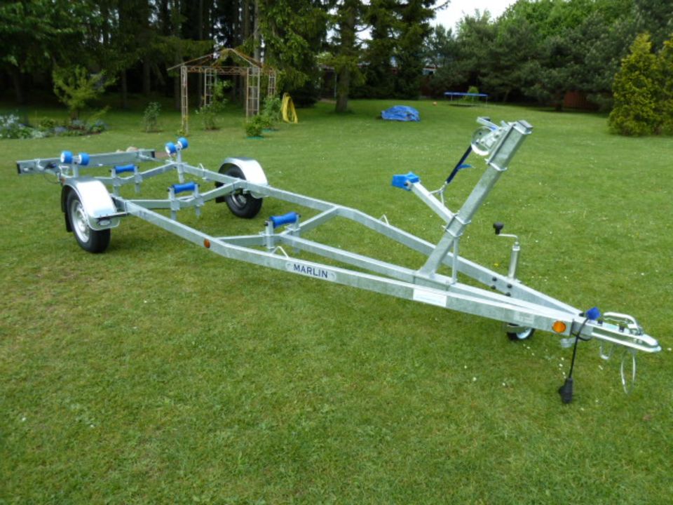 Marlin BT 750 kg Bootstrailer Motorboottrailer Sliptrailer Neu in Preetz