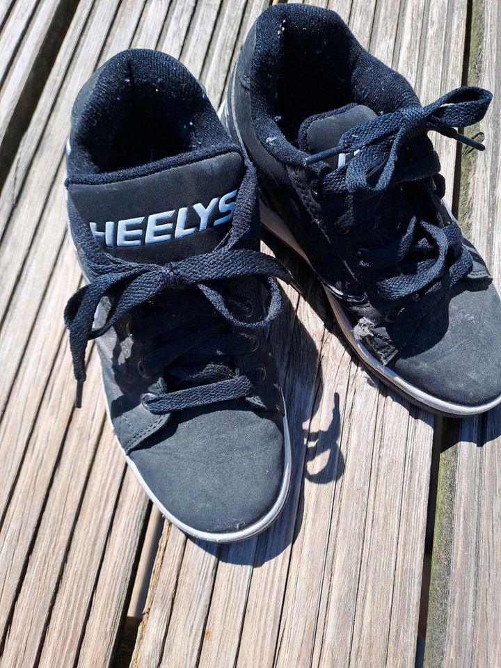 Heelys Schuhe Gr. 34 Freizeit Schuh in Bielefeld