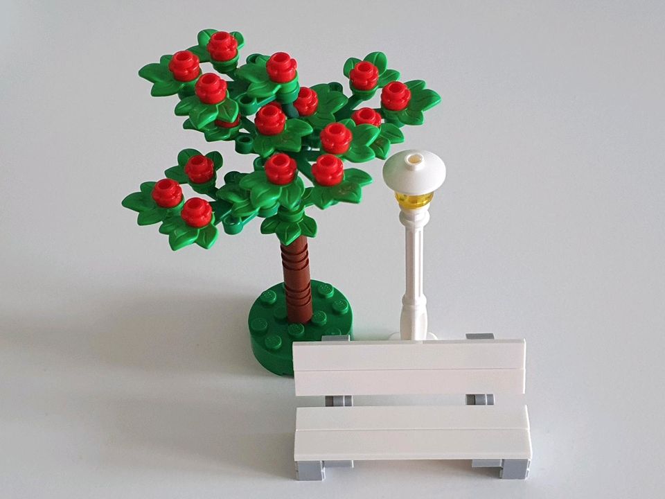 1 Lego Baum mit Parkbank und Laterne NEU MOC versch. Farben in Hockenheim