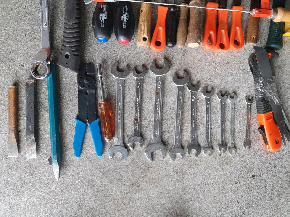 Verschiedene Werkzeuge heimwerken in Ansbach