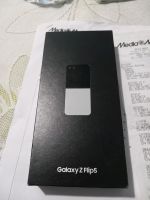 Galaxy Z Flip5 5G 512 GB mit 2 Jahren Garantie Essen - Essen-Kray Vorschau