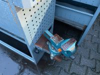 Schraubstock Schrank Fahrzeugeinrichtung für Handwerker Nordrhein-Westfalen - Moers Vorschau