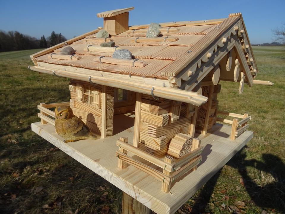 Vogelfutterhaus Futterhäuschen in Vachendorf