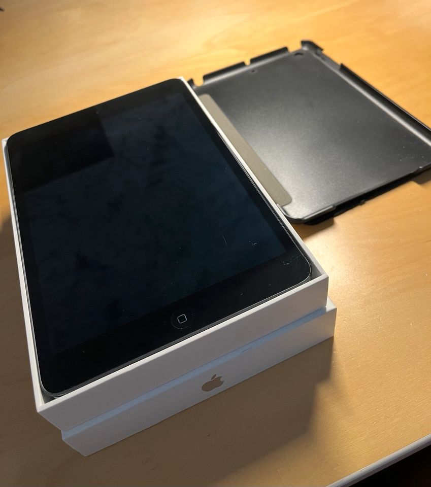 iPad Mini - Black - 16GB in Moers