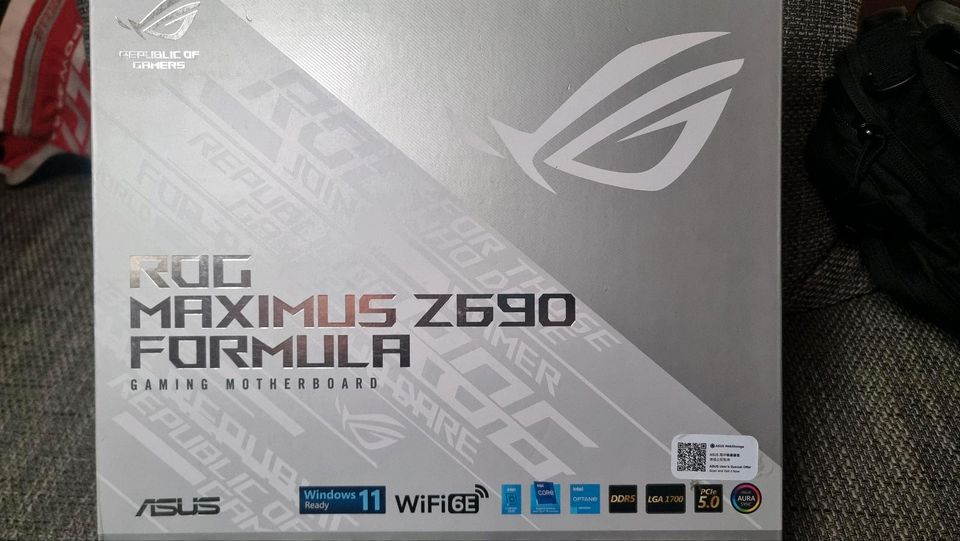 Asus ROG Maximus z690 formula Mainboard! in Arnsberg