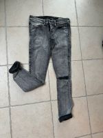 Diesel Jeans Skinzee Low 28/30 grau used Skinny fit Niedersachsen - Wolfsburg Vorschau