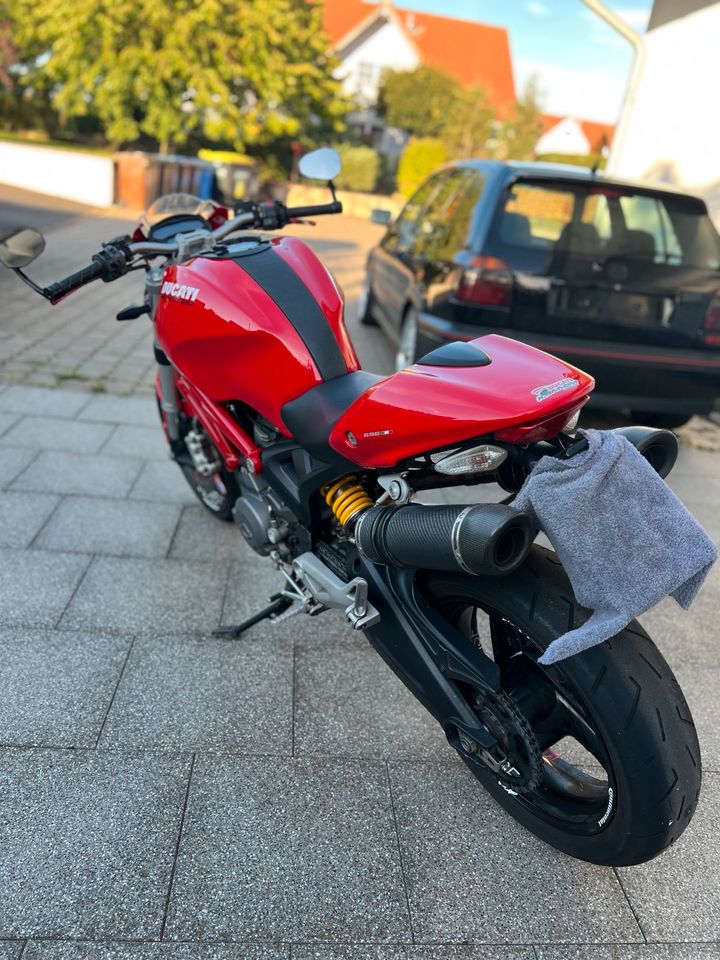 Ducati Monster 696 in Rasdorf