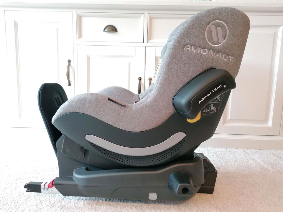 Kindersitz Avionaut Aero Fix 2.0 und Isofix Base in Greven