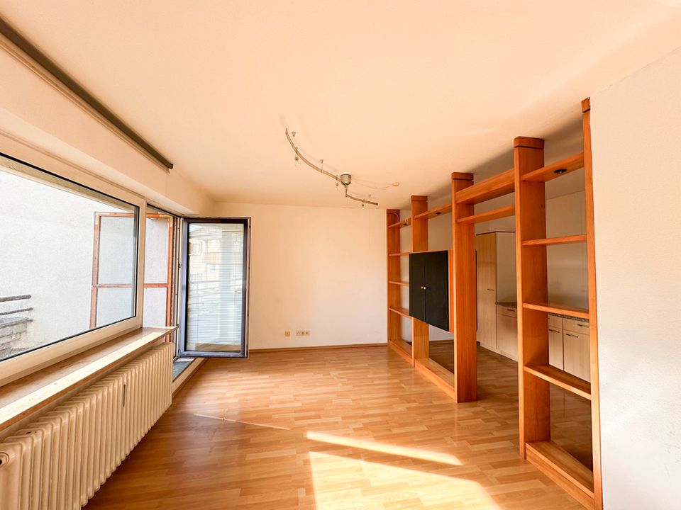 1-Zimmer-Apartment mit großem Balkon und TG-Stellplatz in Coburger Innenstadt! in Coburg