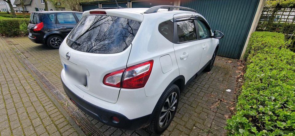 Stark Reduziert! TOP NISSAN QASHQAI*TÜV NEU*PANO*TV in Moers