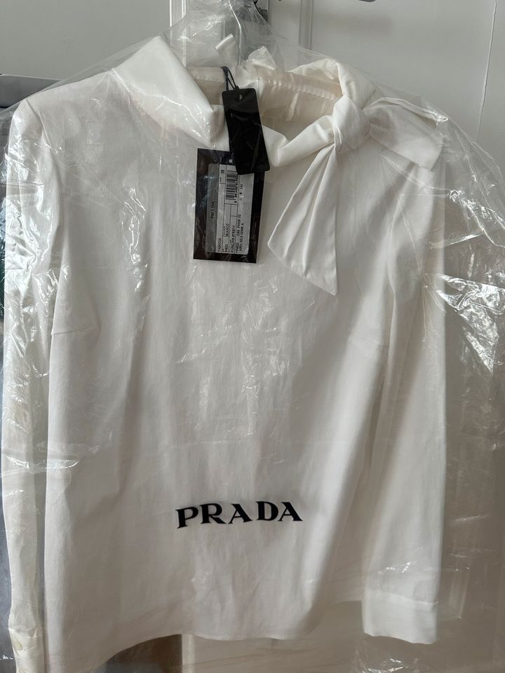 Prada Bluse Neu mit Etikett in Düsseldorf