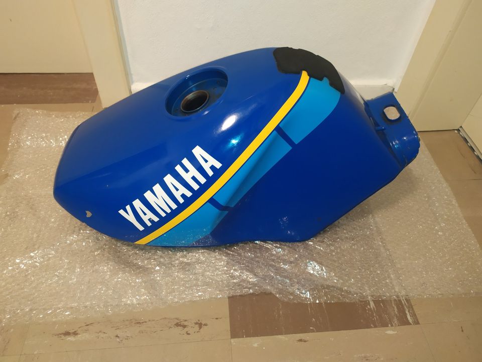 Yamaha TZR 250 Benzintank Tank Blau in Sundern (Sauerland)