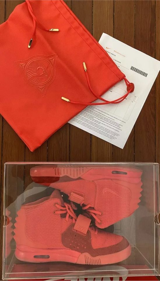 Nike Air Yeezy 2 Red October (45, Used in box, dustbag, Rechnung) in Essen