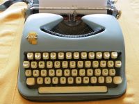 ABC Schreibmaschine im Koffer, Kochs Adler Bielefeld 1950er Jahre Nordrhein-Westfalen - Spenge Vorschau