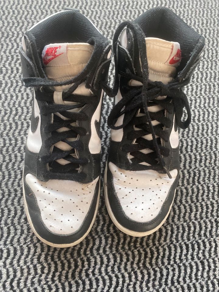 Original Nike dunk high Gr 38 in Gießen