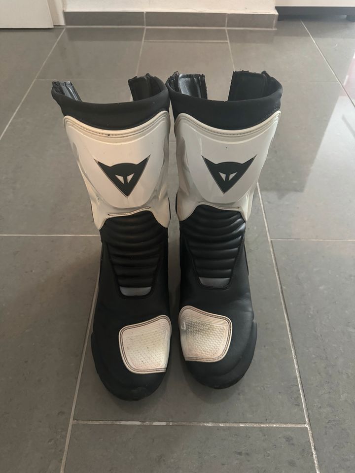 Dainese Nexus Motorradstiefel Schwarz-weiß Größe 44 in Falkensee