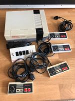NES 1985 mit 4 Controller und 6 Spiele Berlin - Hohenschönhausen Vorschau