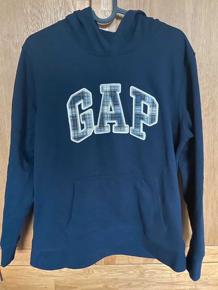 GAP Hoodie blau, neuwertig in Faßberg