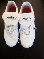 Umbro Fußballschuhe Vermillion weiß Gr.42 Thüringen - Nobitz Vorschau